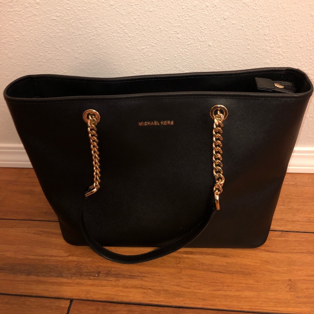 Michael Kors Jet Set Tote Leather